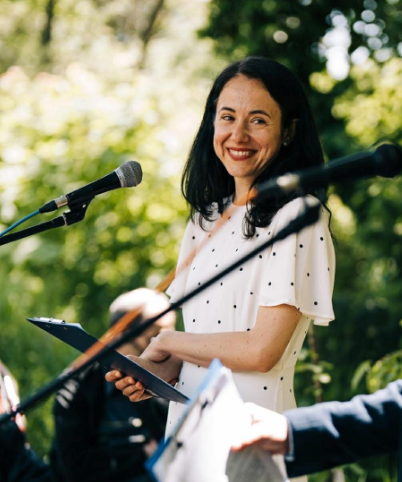 Joanna, założycielka fundacji, podczas spotkania plenerowego